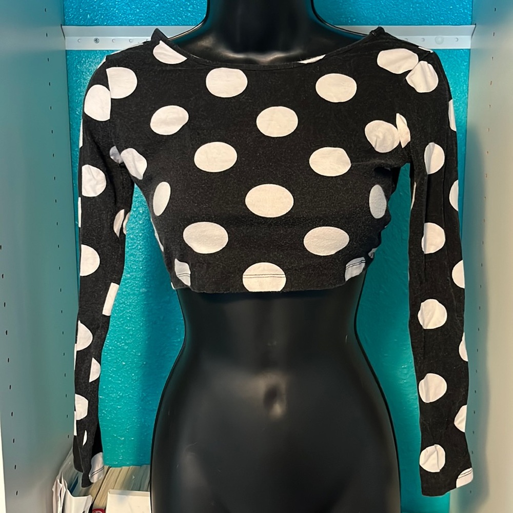 Polka dot very cropped long sleeve